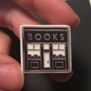 Books pin